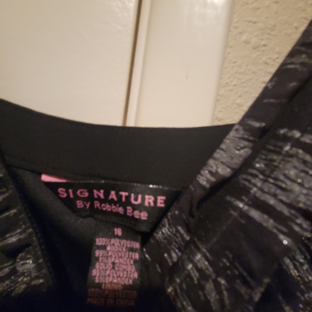 Signature by Robbie Bee Black Maxi Dress with Ruffle Detail - Picture 5 of 6